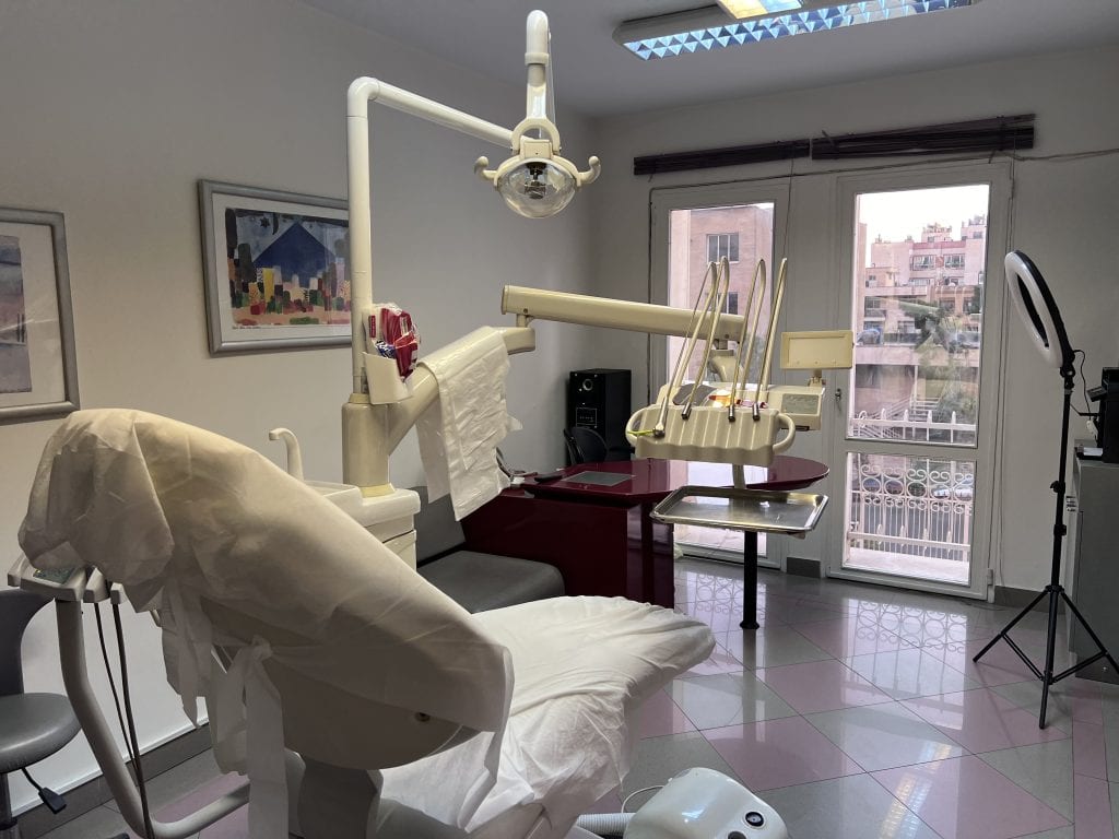 فضای کلینیک دندان پزشکی هما